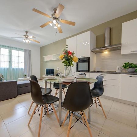 Azure Haven - Gzira Apartments And Penthouse By Shortletsmalta Exteriör bild