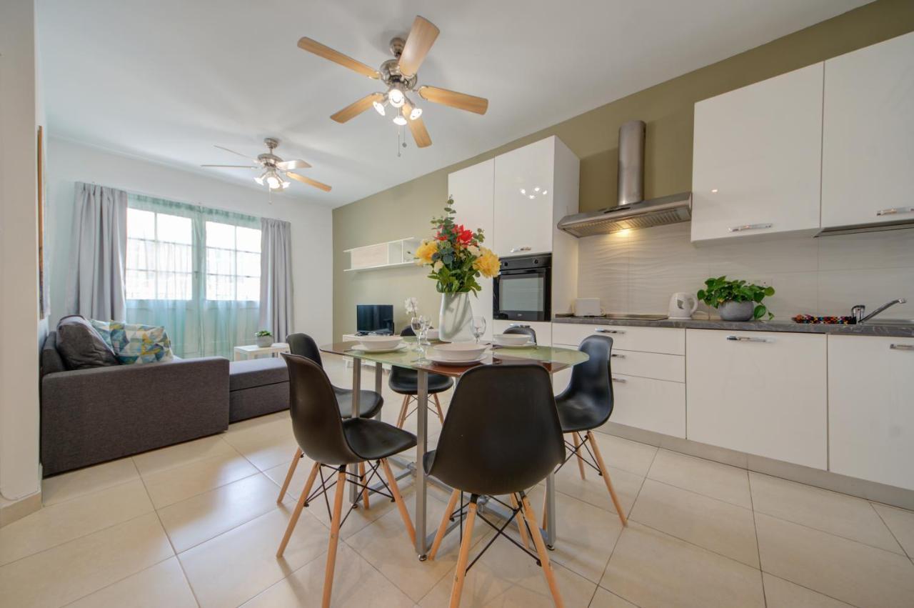 Azure Haven - Gzira Apartments And Penthouse By Shortletsmalta Exteriör bild