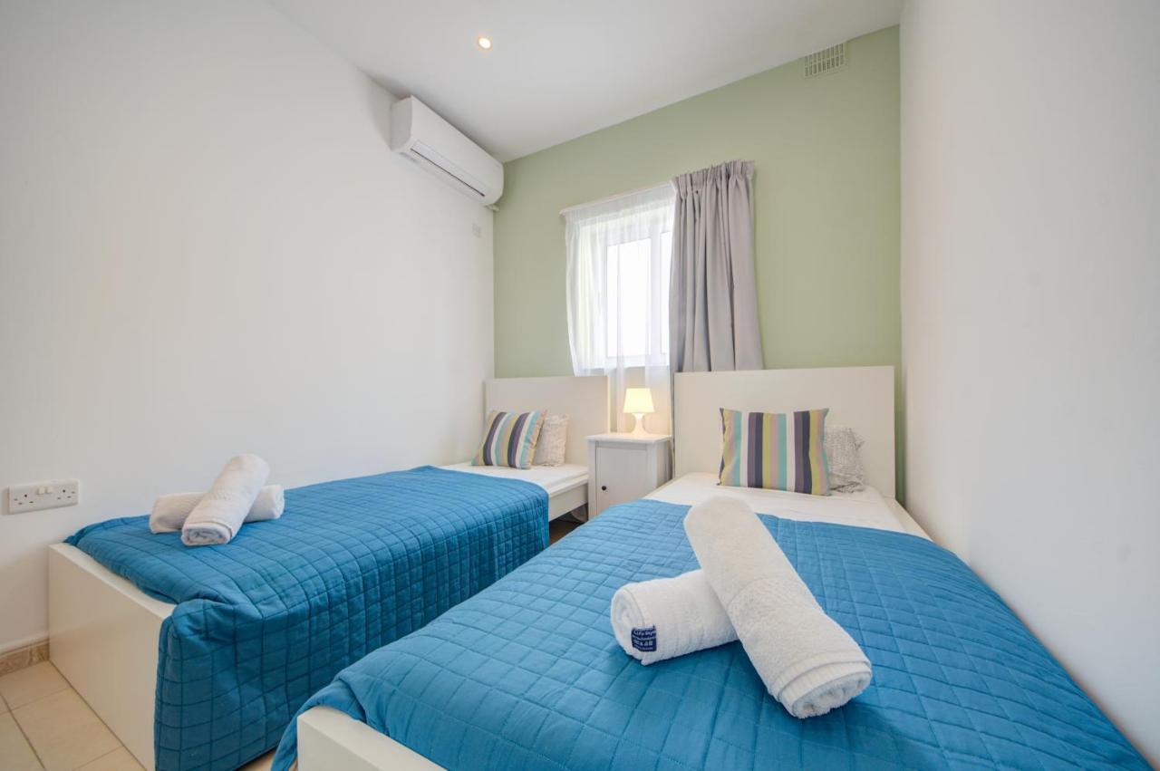 Azure Haven - Gzira Apartments And Penthouse By Shortletsmalta Exteriör bild